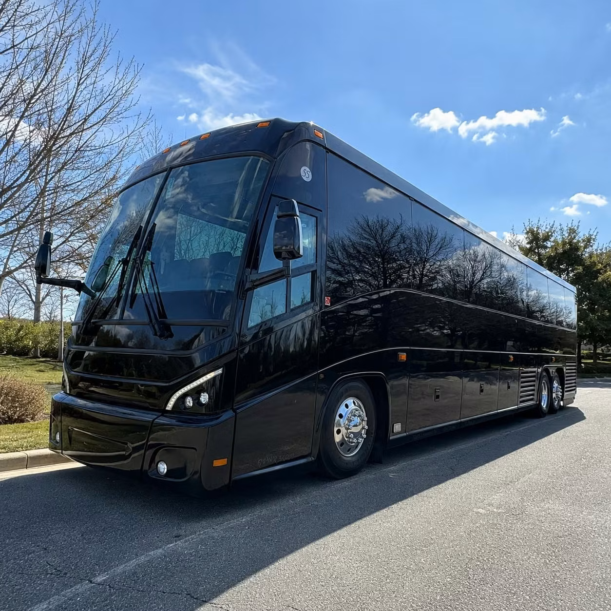 construction site and industrial workforce shuttles in hesperia