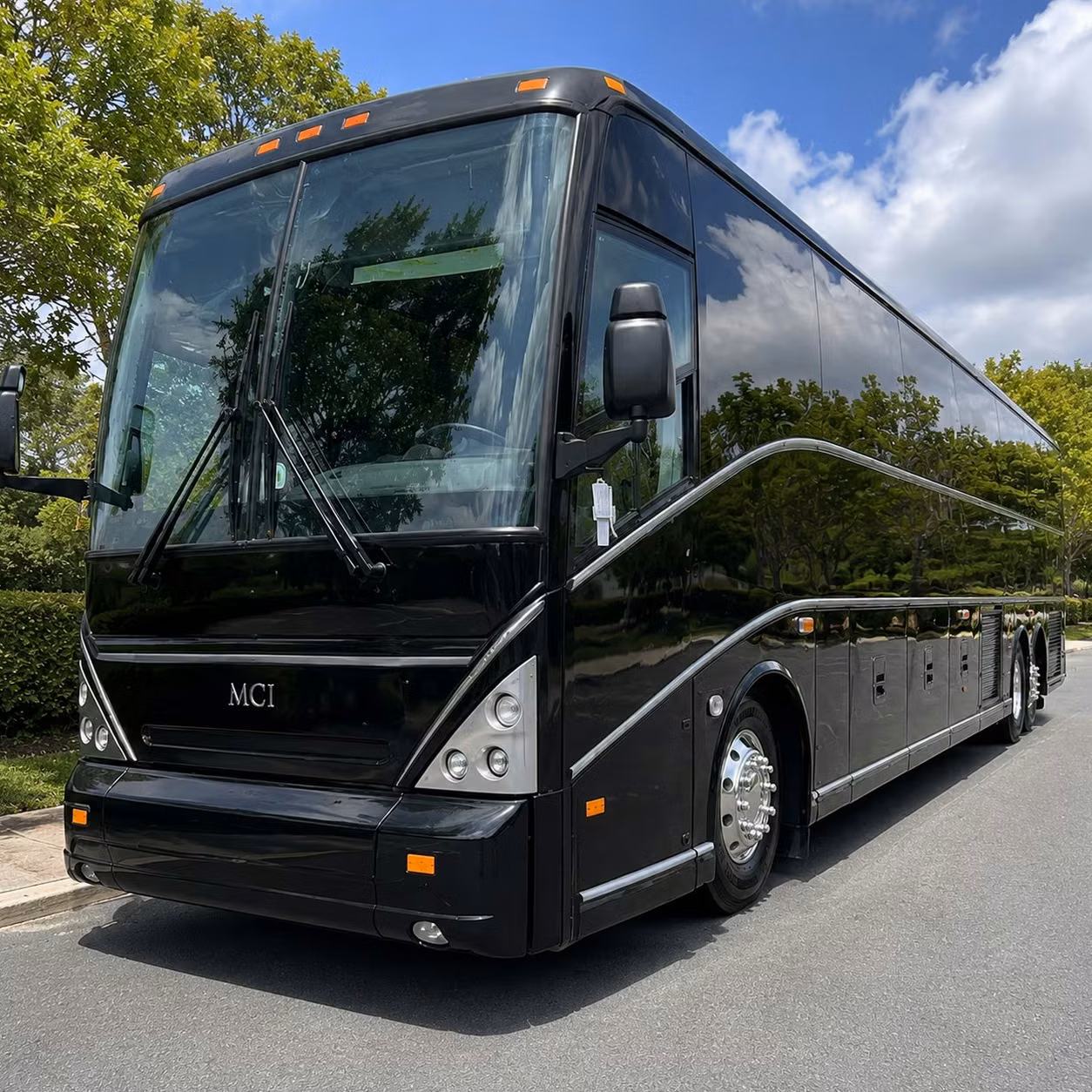 hesperia wedding shuttle bus rentals that keep every guest on schedule