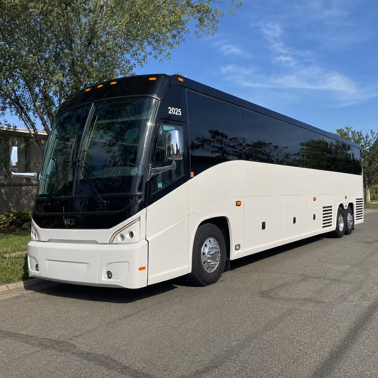 multi day charter bus rentals for hesperia groups