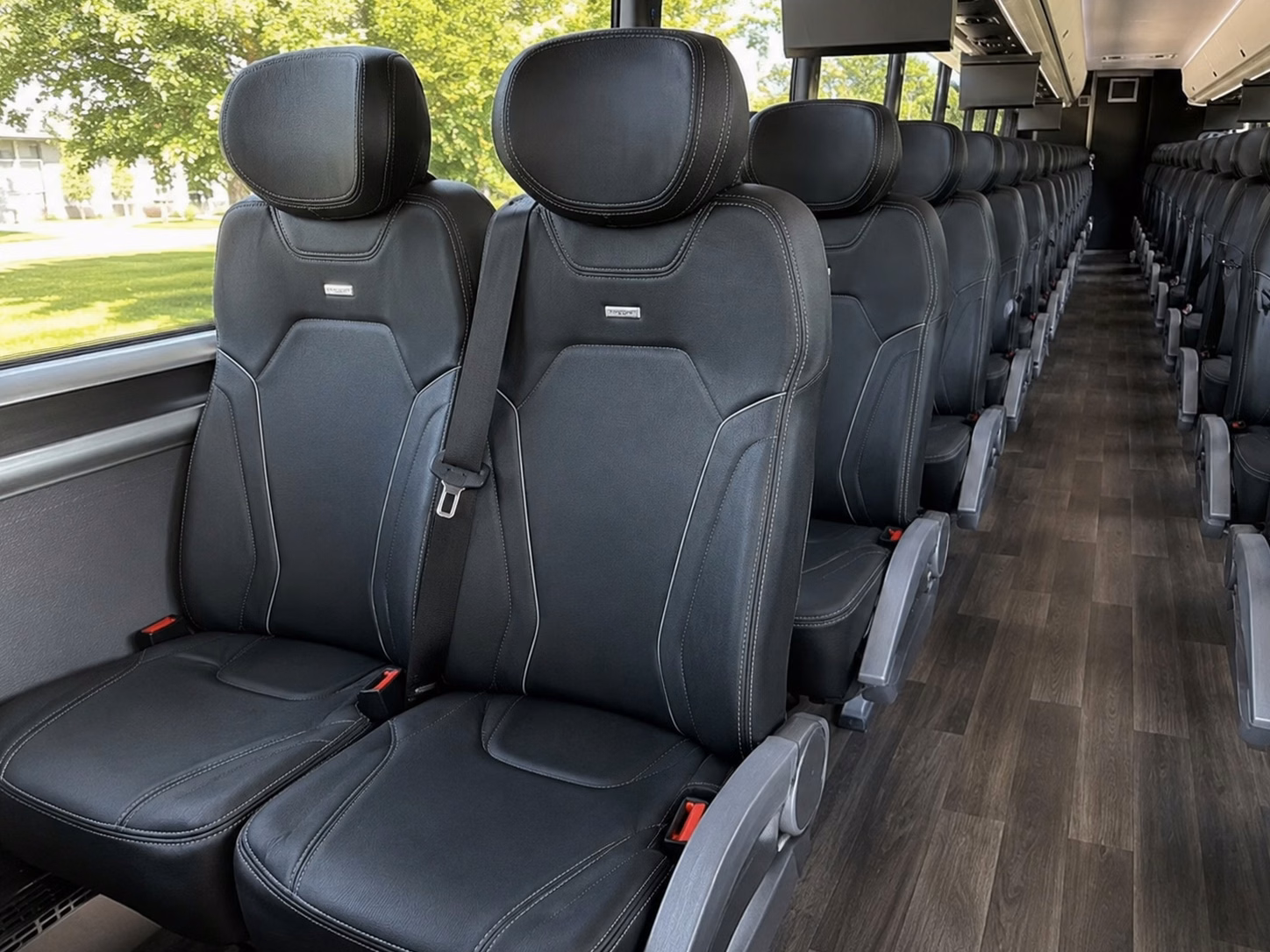 shuttle buses for hesperia wedding venues and ceremony sites